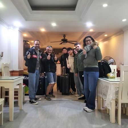 Roma Hotel Noi Bai Airport Ханой Екстериор снимка