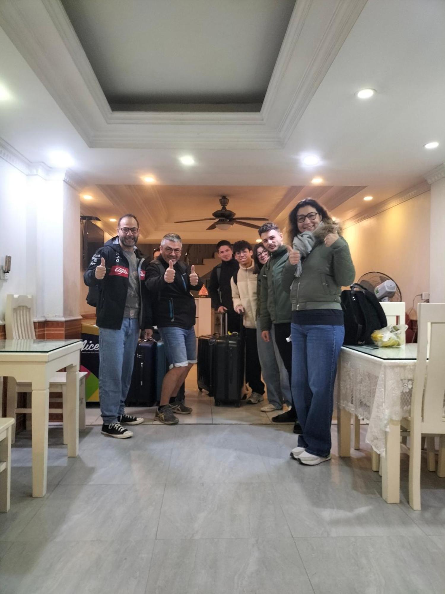 Roma Hotel Noi Bai Airport Ханой Екстериор снимка
