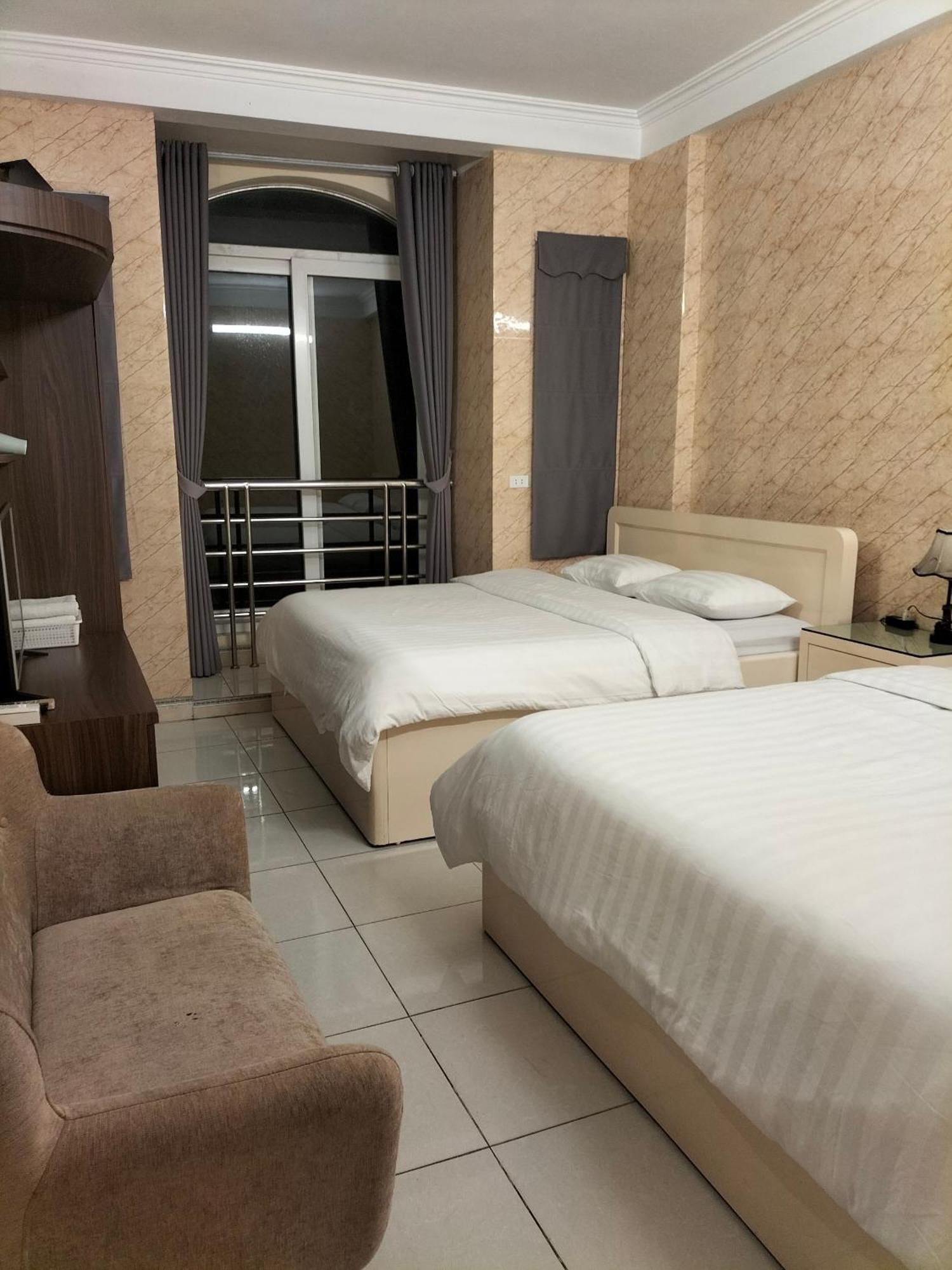 Roma Hotel Noi Bai Airport Ханой Екстериор снимка
