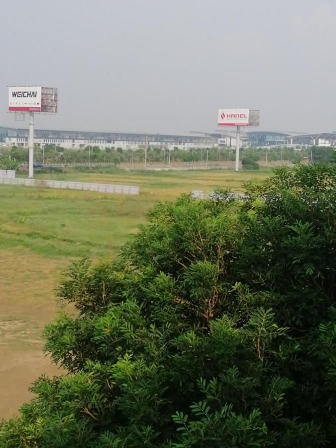 Roma Hotel Noi Bai Airport Ханой Екстериор снимка